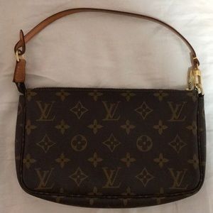 Vintage Louis Vuitton Pochette!